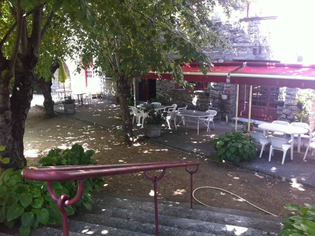 Hotel - Pub Le Petit Bosquet Santo-Pietro-di-Venaco Εξωτερικό φωτογραφία