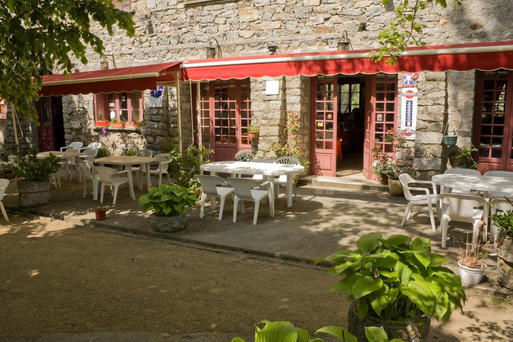 Hotel - Pub Le Petit Bosquet Santo-Pietro-di-Venaco Εξωτερικό φωτογραφία