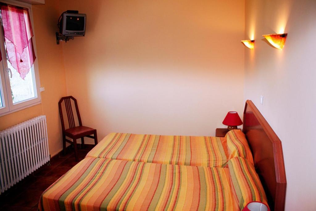 Hotel - Pub Le Petit Bosquet Santo-Pietro-di-Venaco Δωμάτιο φωτογραφία